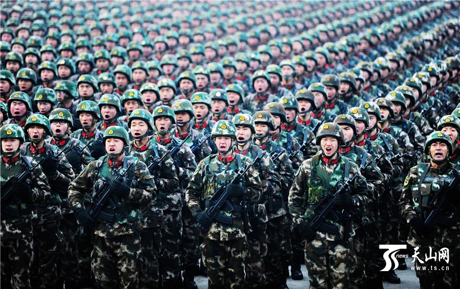 穿越迷霧：一名記者眼中的中國人民武裝警察部隊(duì)