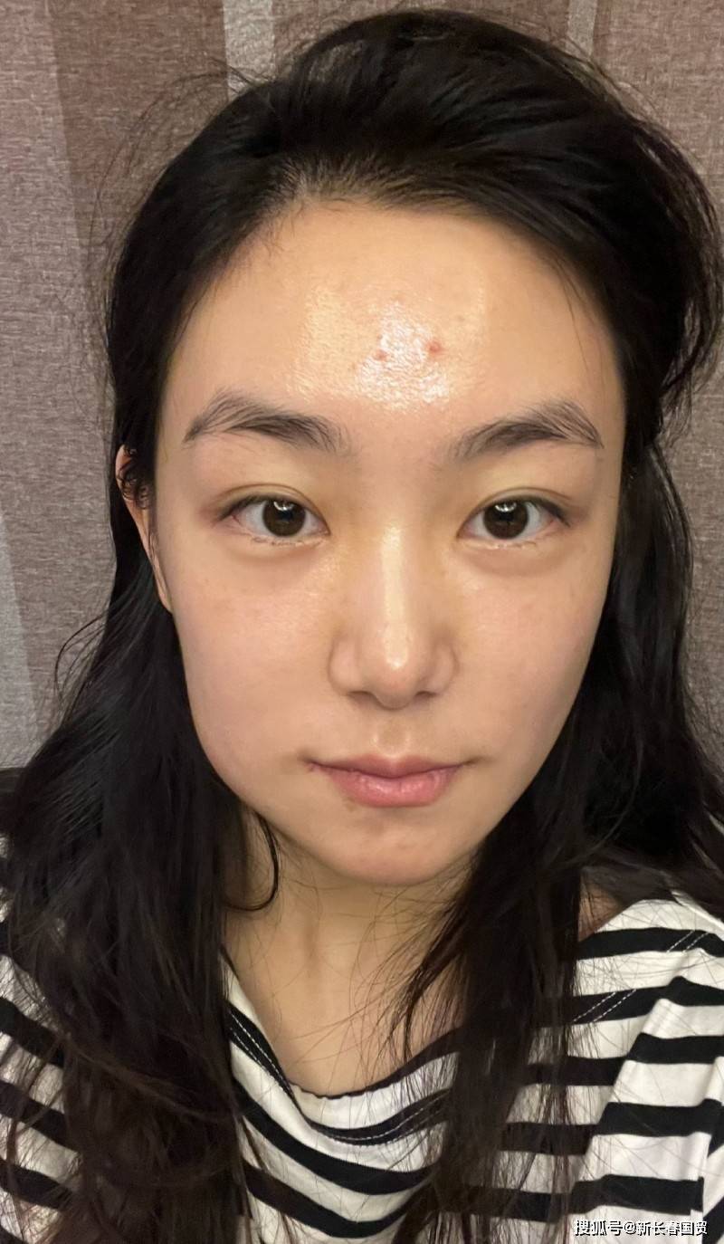 光影之外:一場關于明星素顏照全身圖片的奇遇對話