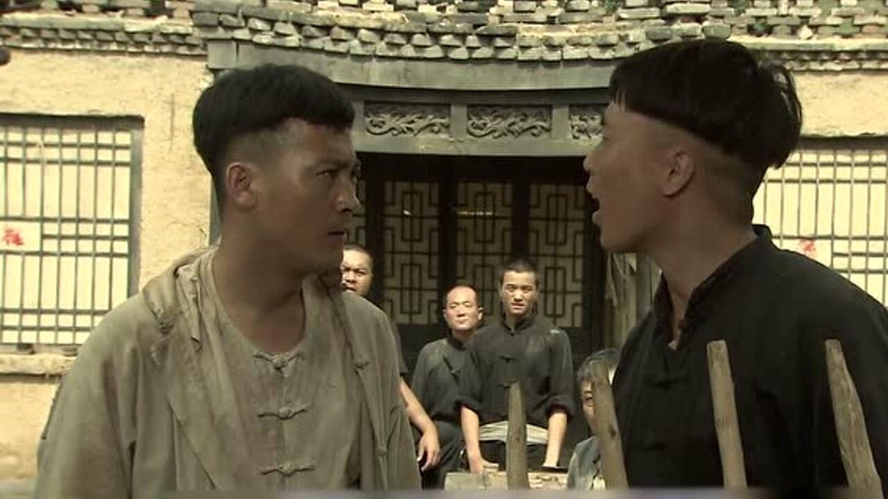 《民兵葛二蛋電視劇全集》:黃昏茶館里,一場跨越時空的英雄對話