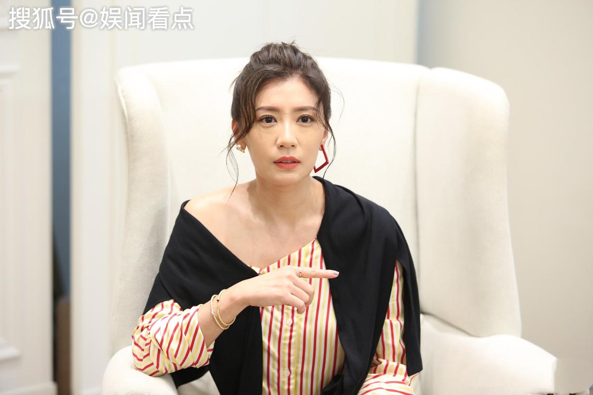 穿越熒幕，對話時光：揭秘賈靜雯個人資料簡介及 身高之謎