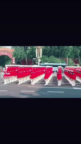 跨文化視野下的巾幗風采：外國游客眼中的中國人民解放軍儀仗隊女兵奇遇