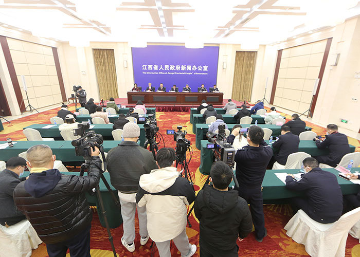 時光的印記：女生從警校出來都干嘛了？一場跨越邊界的對話